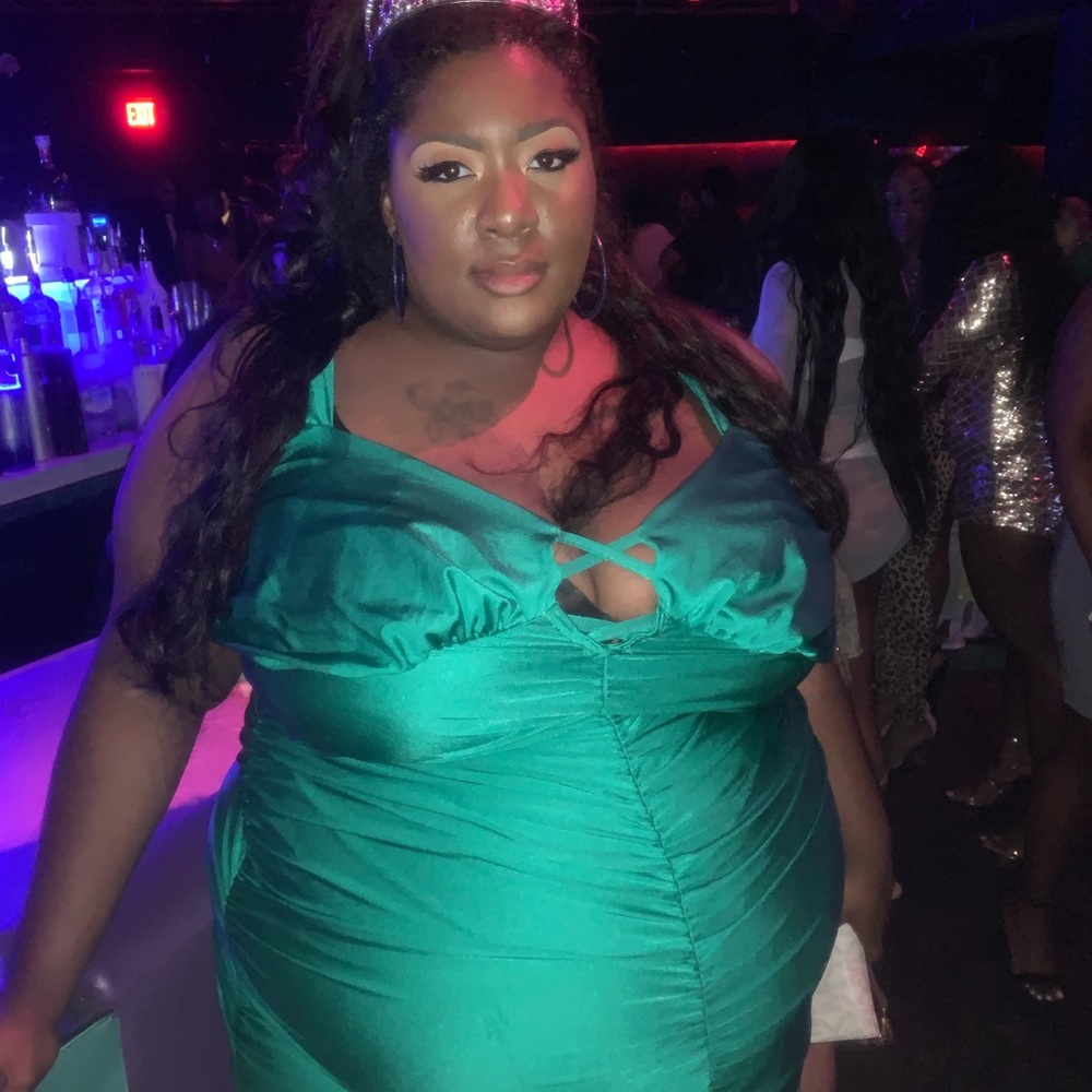 Green ruched dress